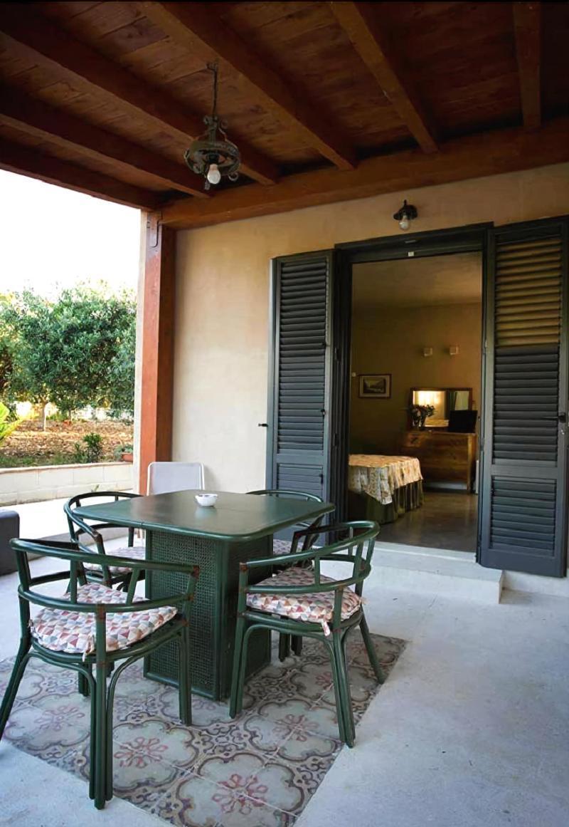 Baglio Sant'Andrea Bed and Breakfast Valderice Exteriör bild