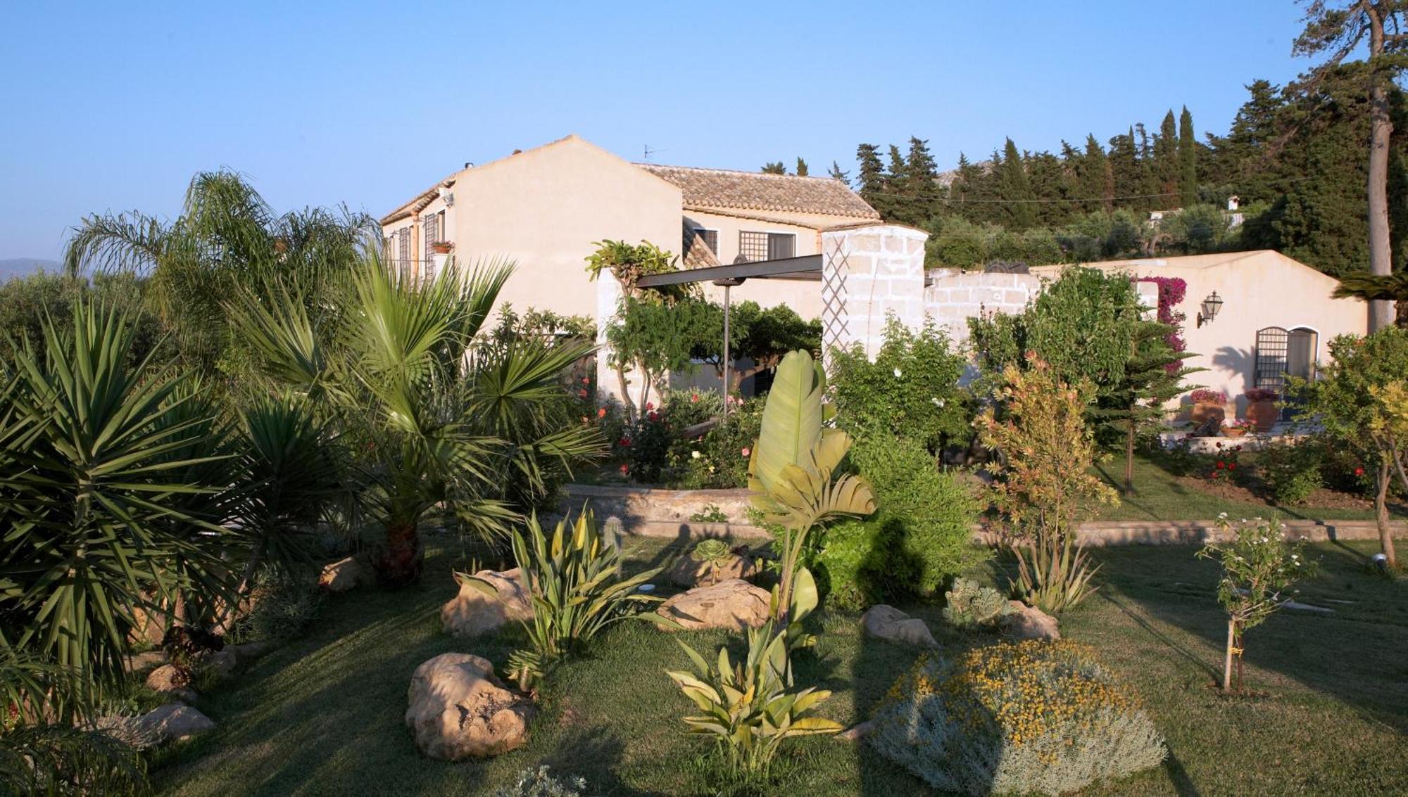 Baglio Sant'Andrea Bed and Breakfast Valderice Exteriör bild