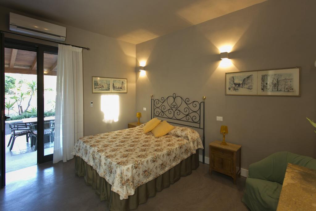 Baglio Sant'Andrea Bed and Breakfast Valderice Exteriör bild